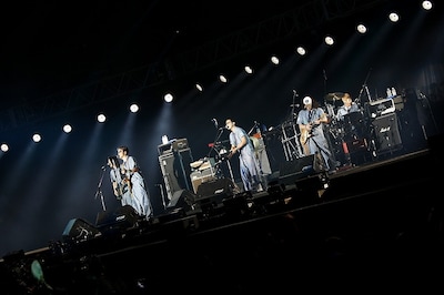 初日トリのユニコーンは名曲を惜しみなく披露。