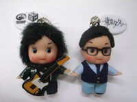 左が山田将司、右が山崎一のキューピー。山田のキューピーはバンドマンらしくギターを持っているのがポイントだ。