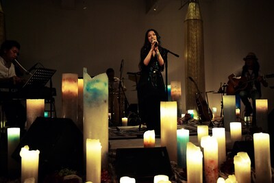 9月2日に2ndアルバム「Box Emotions」をリリースするSuperfly。初回限定盤には特典としてシングル5曲のPVを収録したDVDや、イメージポストカード13枚などが付属する。