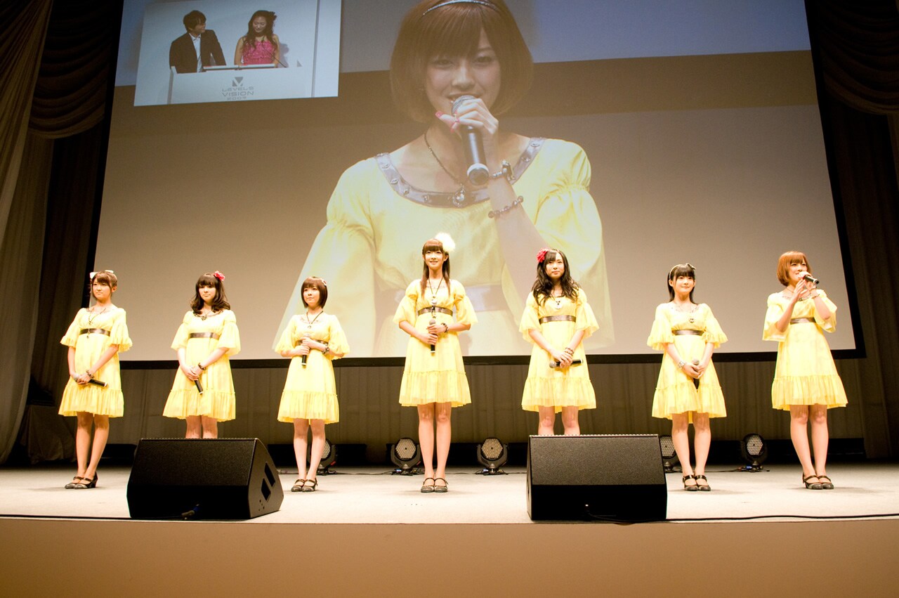 夏焼雅 - Berryz工房、新曲「流星ボーイ」をゲーム発表会で初披露