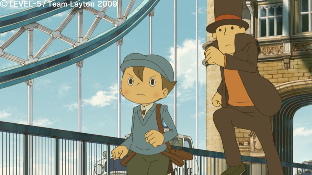 アニメになって活躍するレイトン教授とルーク少年（映画「レイトン教授と永遠の歌姫」より）。