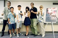 映画「あばしり一家 THE MOVIE」は11月21日より、渋谷HUMAXシネマにてレイトショー公開。10月には石川県輪島市にオープンした「永井豪記念館」にて先行記念上映も行われる（写真左から神威杏次、なべやかん、イジリー岡田、外岡えりか、菅田俊、石井てるよし監督）。