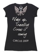 初回盤Cに封入されるTシャツ（黒ボディ×白プリント）