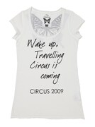 初回盤Aに封入されるTシャツ（白ボディ×黒プリント）