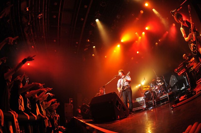 8月26日のライブにはスムルースと北川けんいちがゲストとして出演。アンダーグラフは、彼らのパフォーマンスの後に登場し全11曲を熱演した。