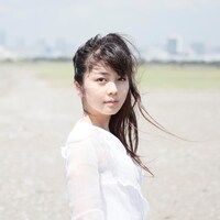 ポップス職人たちの強力なバックアップを受けて制作された2ndアルバム「君に届くかな、私。」（写真）。作家陣の顔ぶれにピンときた人は迷わずチェックしておこう。