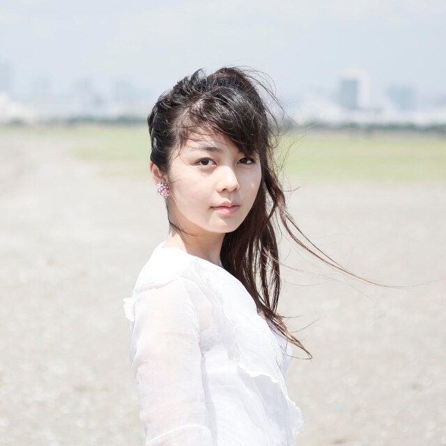 矢野博康（ex.Cymbals）、土岐麻子、西寺郷太＆奥田健介（NONA REEVES）ら豪華アーティストのバックアップを受け完成した2ndアルバム「君に届くかな、私。」（写真）。