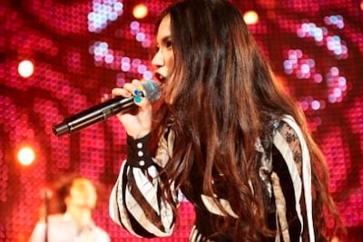 昨年1stアルバムの発売日に代々木公園で行われたフリーライブでは感動のあまり涙を見せた志帆だが、「今日は泣きません！ 最初から最後まで楽しませます！」と宣言。