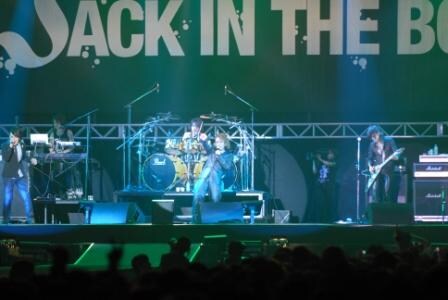 貫録たっぷりのパフォーマンスを披露した44MAGNUM。9月16日に新作アルバム「44MAGNUM」をリリースする（Photo by 畔柳ユキ、河本悠貴、Sumie）。