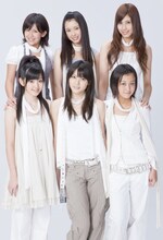 10月25日の大阪NHKホール公演で梅田えりか（写真後列右）が卒業し、5人となった℃-ute。