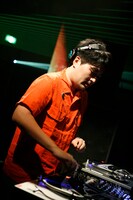 DJ TASAKA（写真：北岡一浩）