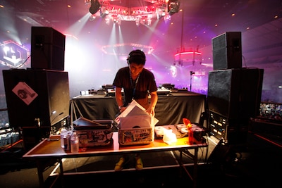 石野卓球（写真：北岡一浩）