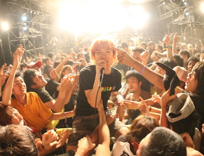 3月6日にはShibuya O-nestでGARLICBOYSとOi-SKALL MATESを迎えての自主企画イベント「THRASH'EM ALL Vol.51」を開催。チケット一般発売は1月30日よりスタートする。