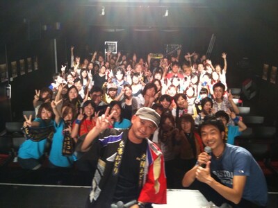 メンバーがいないのにライブ本番のような盛り上がりになった試写会会場。