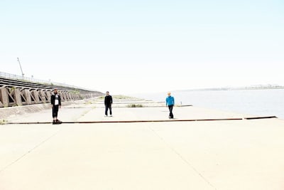 HAWAIIAN6は本日連続配信リリース第3弾となる新曲「Sundance」を発表したばかり。この曲はHAWAIIAN6のMySpaceにて試聴できる。