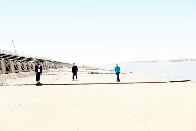 HAWAIIAN6は本日連続配信リリース第3弾となる新曲「Sundance」を発表したばかり。この曲はHAWAIIAN6のMySpaceにて試聴できる。