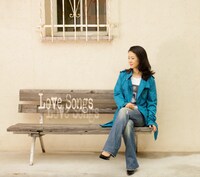 1991年には細野晴臣、忌野清志郎とともにユニット「HIS」を結成し、ファンを驚かせた坂本冬美。また本作「LOVE SONG～また君に恋してる～」（写真）の翌週10月14日に発売されるTHE BEATLESのカバーアルバム「LOVE LOVE LOVE」で「And I Love Her」をカバーしている。