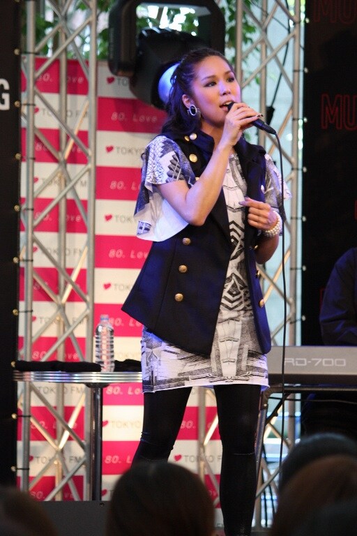 今回披露した3曲について「いずれもライブでよく歌っていて、お客さんとの一体感を感じる曲」とコメントしたAI。