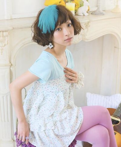 実力派ミュージシャンかとの共同作業により、どのように表現の幅を広げたのか楽しみにしておこう。