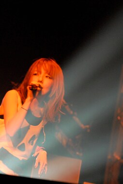 写真は2009年に行われた「Love Like Rock vol.4」でのaiko。