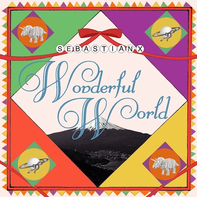 アルバムは1380円とお手頃な価格（写真はアルバムジャケット）。