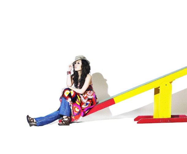 着うたフルで総合1位を獲得した「母賛歌」で話題のMetis。