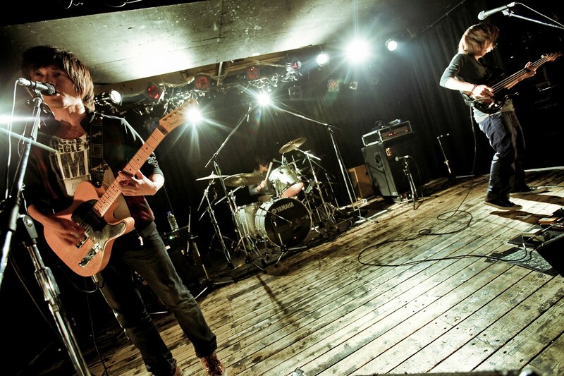 秋には全国各地のライブイベントに多数出演。彼らの魅力をこの機会に生で体感してみよう。