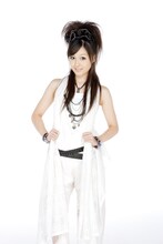 久住小春は2005年5月にモーニング娘。に加入。今日までエースメンバーのひとりとして活躍してきたほか、月島きらり starring 久住小春（モーニング娘。）としてソロデビューも果たした。