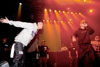 岡山代表LA-MEN DOGGと大阪代表HIDADDY（韻踏合組合）によるバトルの模様。