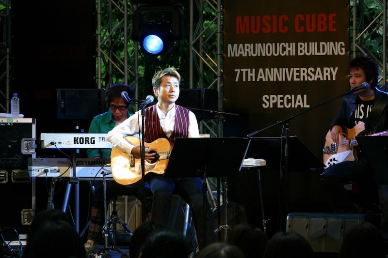 フミヤはMCで「10月からアルバムと同じタイトルのツアーに出るので、ぜひそちらに遊びに来てください。シネマというだけに、映画っぽいものを流しつつ、サウンドトラックのようなライブをやれたら」とツアーの意気込みをコメント。