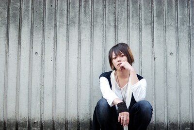 現在発売中の雑誌「ROCKIN'ON JAPAN」にインタビューが掲載されている圭。「あくまでもkannivalismの圭ではなく、クリエイター圭として、飾らぬ姿で出たい」ということで、誌面では写真のようなノーメイク姿を披露している。