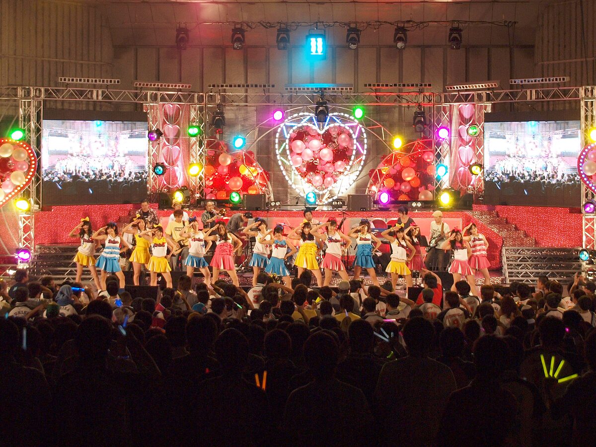 生バンドバックに大盛り上がり アイドリング 野音ライブ 音楽ナタリー 生バンドバックに大盛り上がり アイドリング 野音ライブ 音楽ナタリー