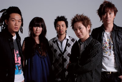 初のベストアルバム「The BEST of Aqua Timez」をリリースしたAqua Timez。来春にはこれを引っさげて全22カ所22公演の全国ホールツアーを開催する。