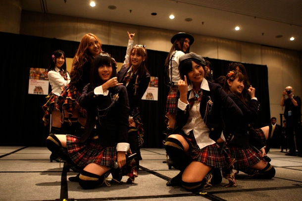「NEW YORK ANIME FESTIVAL」ミニライブの様子。