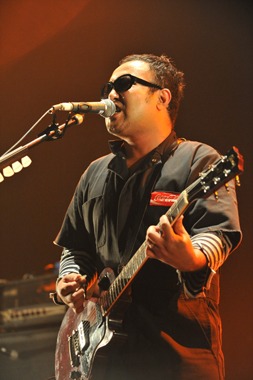 12月2日にはこの日のライブで披露された楽曲を中心にしたミニアルバム「SxOxU」をリリースする。