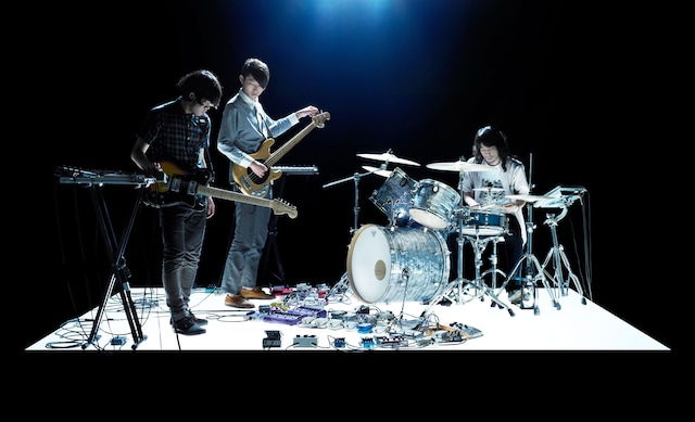 avengers in sci-fi（写真）をはじめ、「New Audiogram」と縁の深いアーティストが合計4組集結。