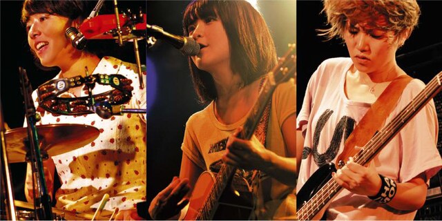 真心ブラザーズとチャットモンチーは、今年4月24日にZepp Tokyoで行われた対バンライブ「真心の先輩風でビュービュー with チャットモンチー」で共演した仲。