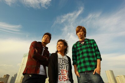 HOME MADE 家族は11月4日にニューシングル「Tomorrow featuring 九州男」をリリースする。