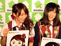 大堀はアメーバピグの楽しみ方について「公演が終わってから家で、ビール飲みながら…（笑）」とアドバイス。