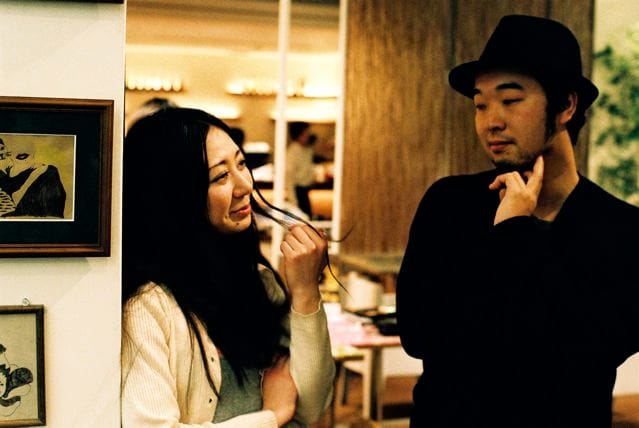 インタビューに答えるツジコノリコとTyme.