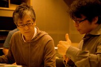 財津和夫（写真左）は今回のニューアルバムについて「手作り感のあるアルバムというテーマに加えて、自分の楽曲以外に他アーティストとのコラボレーションという、以前からやりたかった事をいよいよ実現することが出来たアルバムだ」とコメントしている。