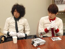 TAXMAN（写真左）とROY（右）