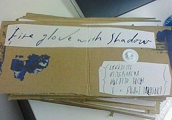 「fire glove with shadow」が収められた会場限定CD-R。