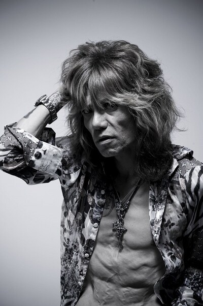 森重樹一は昨年11月に、ZIGGY結成25周年を記念したセルフカバーアルバム「KING'S ROAD」をリリースしたばかり。