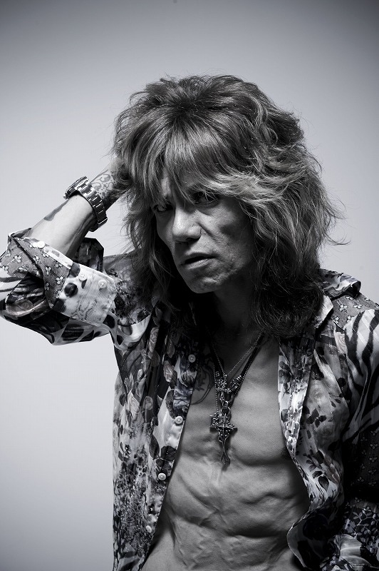 森重樹一は昨年11月に、ZIGGY結成25周年を記念したセルフカバーアルバム「KING'S ROAD」をリリースしたばかり。