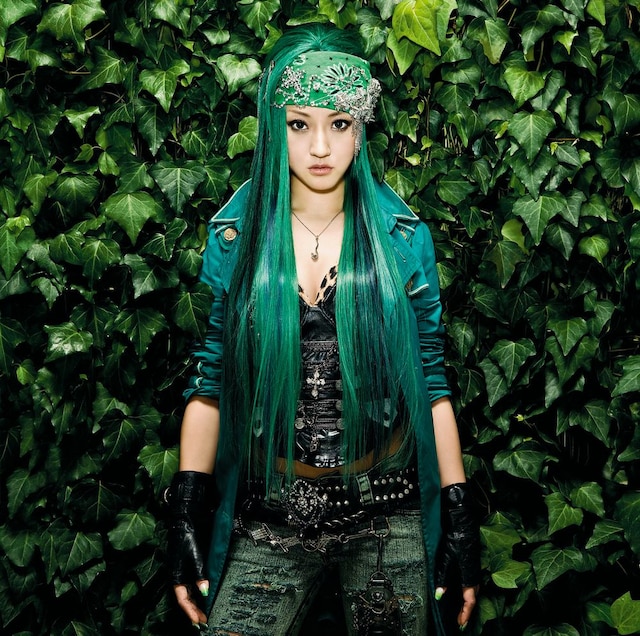 本日10月27日にはNE-YOジャパンツアーのゲストアクトとして大阪城ホールのステージに立ったJASMINE。東名阪で3日間にわたって、堂々としたパフォーマンスを見せつけた。