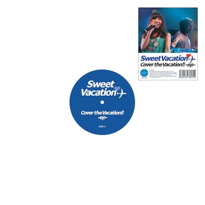 「COVER THE VACATION!! -EP-」のパッケージ。2人の写真の下に描かれているパンナム航空マークのような模様は、本作を制作・販売するレーベルJET SETのロゴマーク。
