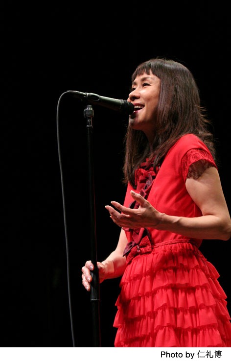 1月9日からは「春の手紙」が三井住友フィナンシャルグループのテレビCM曲に使用される大貫妙子。