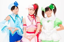 新生しゅごキャラエッグ！。メンバーは写真左から佐保明梨、譜久村聖、前田彩里。