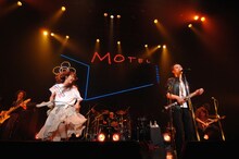 杏子とKONTAの艶のあるツインボーカルで日本の音楽シーンに新たな道を切り開いたBARBEE BOYS。2010年のツアーではどのようなパフォーマンスを見せてくれるのか、ファンは楽しみにしておこう。